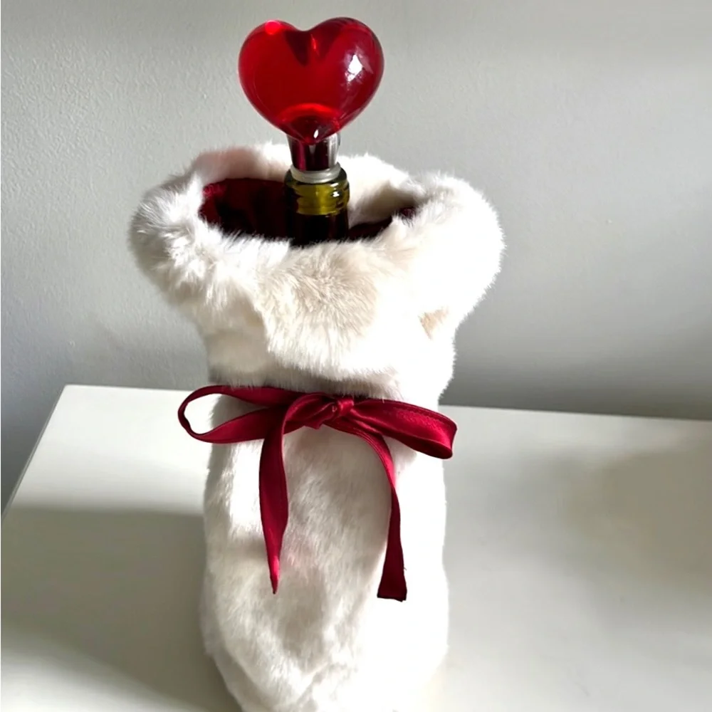 Pottery Barn Wine Bag &❤️Stopper